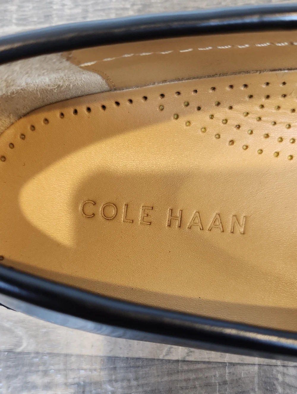 NWOB Cole Haan Men's Pinch Tassel Black Leather Loafers Size 9